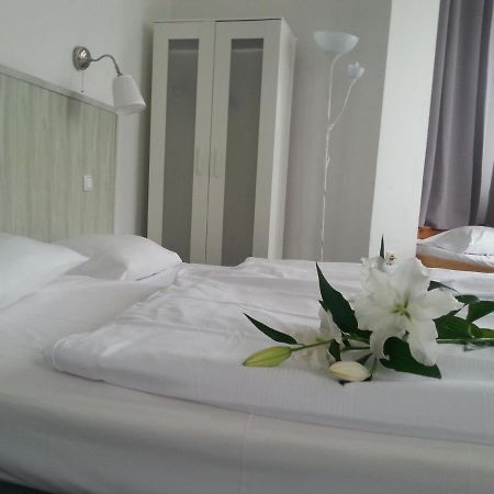 Hotel Komet Dusseldorf Luaran gambar