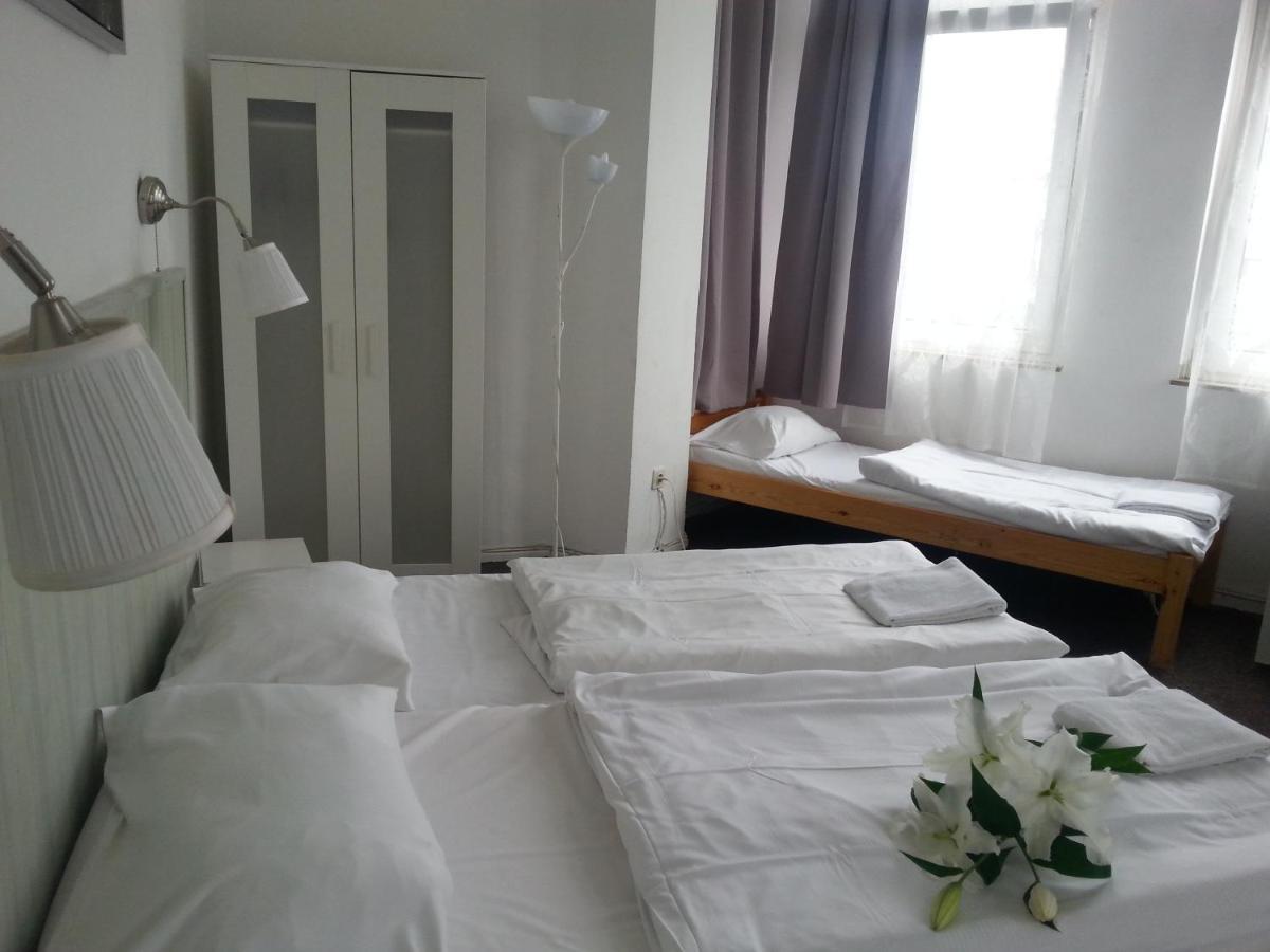 Hotel Komet Dusseldorf Luaran gambar