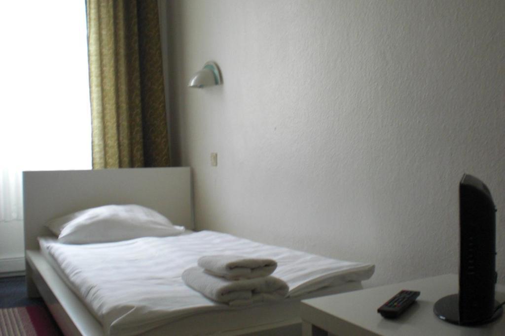 Hotel Komet Dusseldorf Bilik gambar